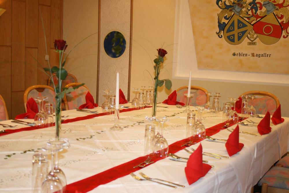 Themen Hotel Terrassen Cafe Bad Münder am Deister Buitenkant foto