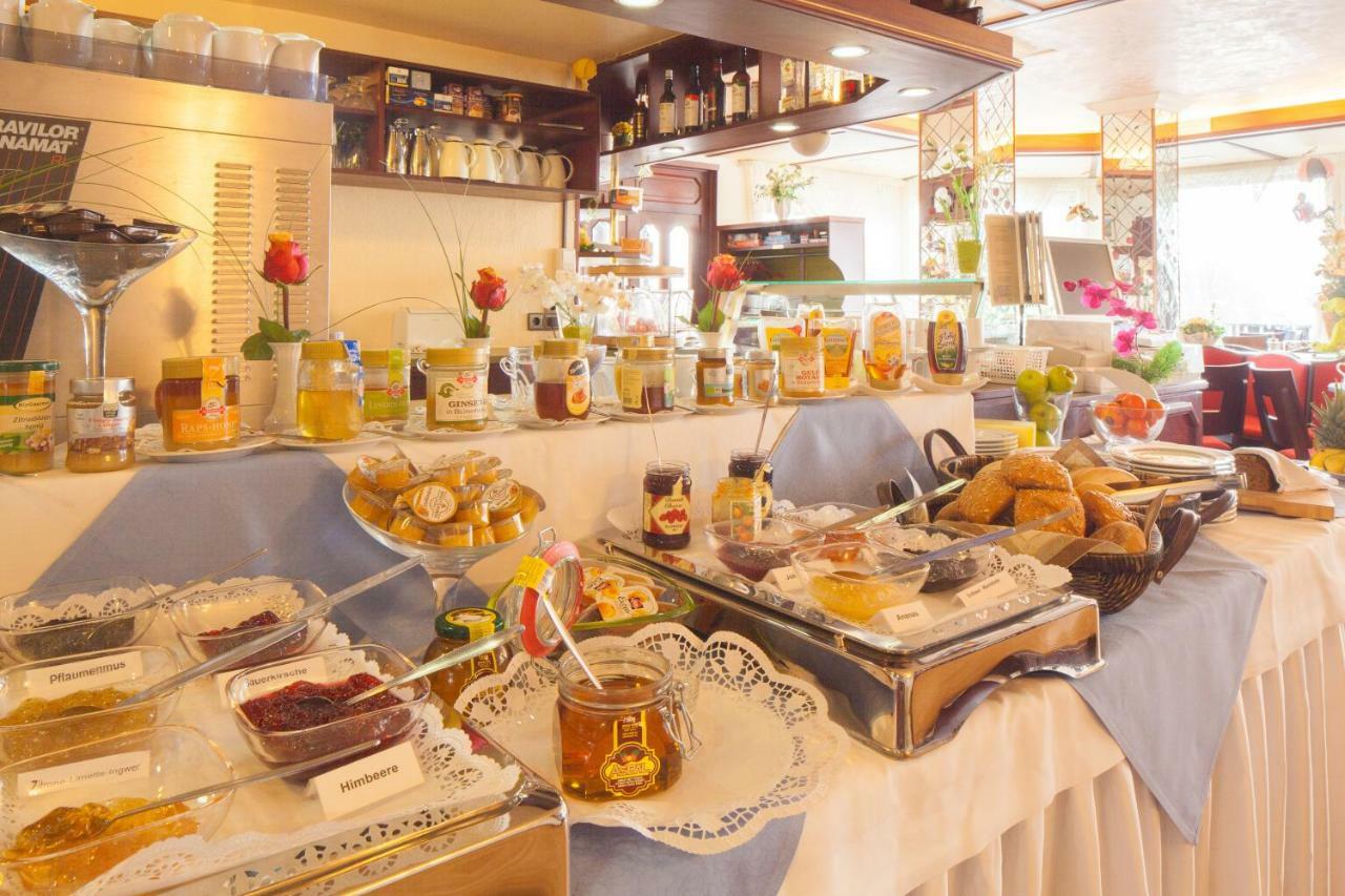 Themen Hotel Terrassen Cafe Bad Münder am Deister Buitenkant foto