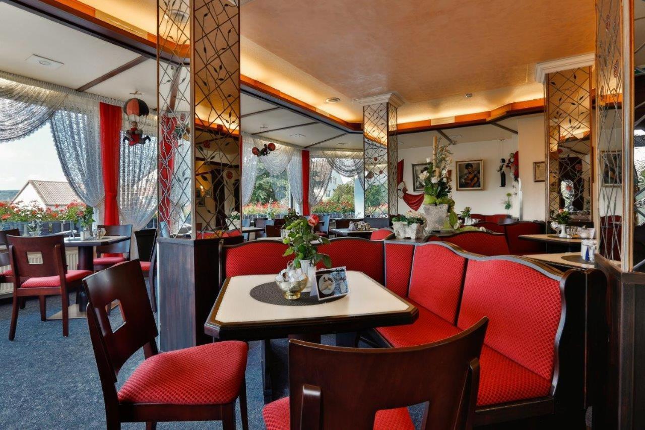 Themen Hotel Terrassen Cafe Bad Münder am Deister Buitenkant foto